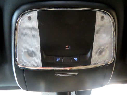 Used 2017 Jeep Grand Cherokee Laredo image 44