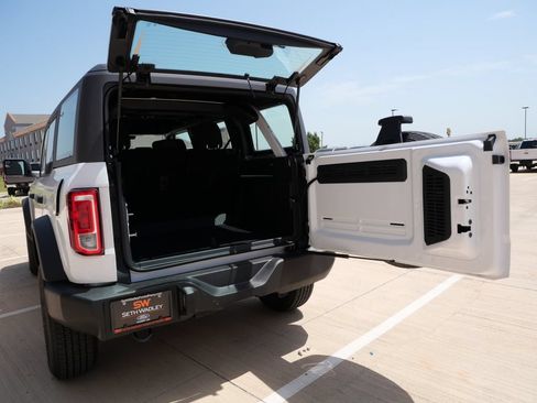 New 2026 Ford Bronco 4-Door AWD/4WD image 13