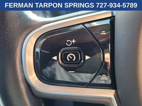 Certified 2022 Volvo XC90 T5 Momentum image 32