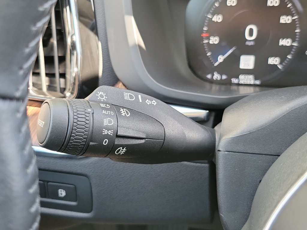 Used 2021 Volvo XC60 T8 Inscription Expression w/ Protection Package Premier AWD/4WD image 35