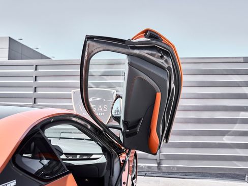 Used 2019 BMW i8 Coupe AWD/4WD image 26