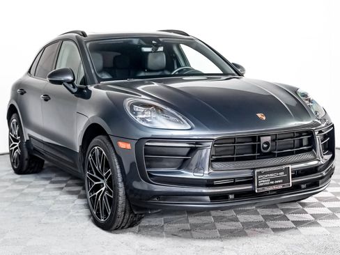 Used 2024 Porsche Macan image 8