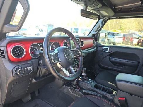 Used 2022 Jeep Wrangler Unlimited Rubicon w/ LED Lighting Group AWD/4WD image 23