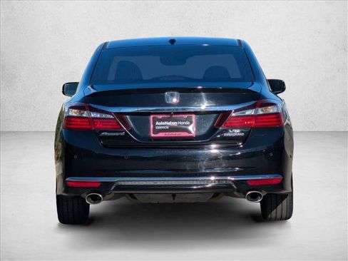 Used 2016 Honda Accord Touring image 7