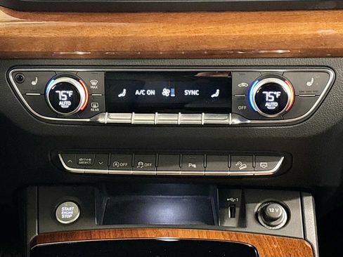 Certified 2023 Audi Q5 2.0T Premium w/ Convenience Package AWD/4WD image 19
