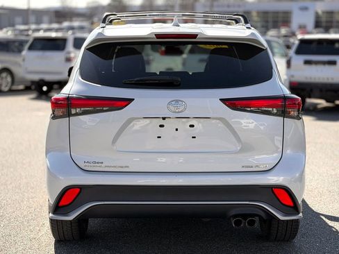 Used 2022 Toyota Highlander XSE image 4
