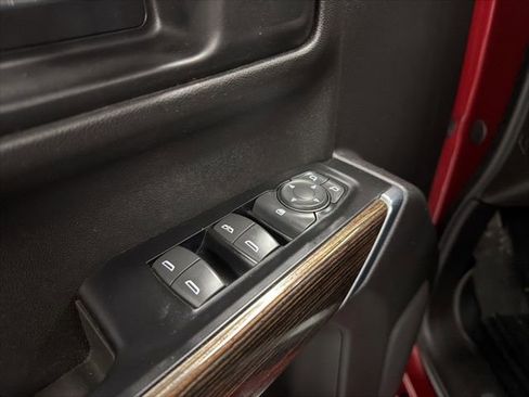 Used 2019 GMC Sierra 1500 SLE w/ X31 Off-Road Package AWD/4WD image 13
