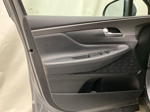 Used 2019 Hyundai Santa Fe SE image 10