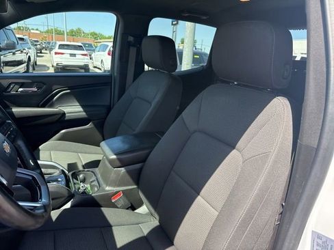 Used 2024 Chevrolet Colorado LT AWD/4WD image 14