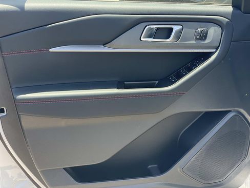 New 2026 Ford Explorer ST-Line w/ ST-Line Street Pack AWD/4WD image 16