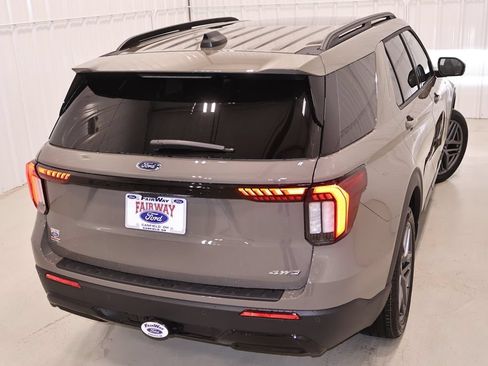 New 2026 Ford Explorer ST-Line w/ ST-Line Street Pack AWD/4WD image 40