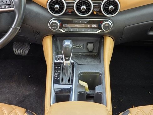 Used 2024 Nissan Sentra SV w/ SV Premium Package image 29