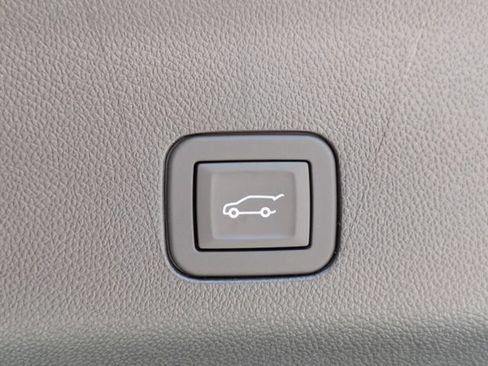New 2026 Chevrolet Suburban High Country AWD/4WD image 36