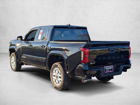 Certified 2025 Toyota Tacoma SR5 AWD/4WD image 8