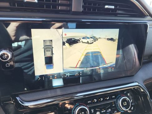 Used 2024 GMC Sierra 1500 AT4 w/ Technology Package image 24