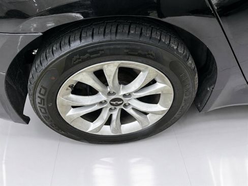 Used 2013 Hyundai Genesis 3.8 RWD image 27