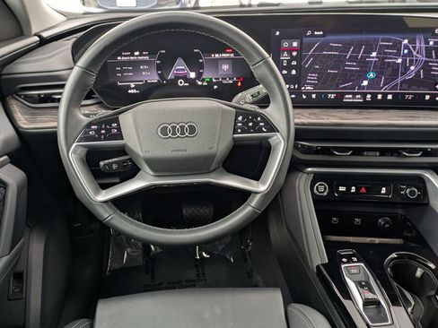Used 2025 Audi Q5 Premium Plus w/ Premium Plus AWD/4WD image 8