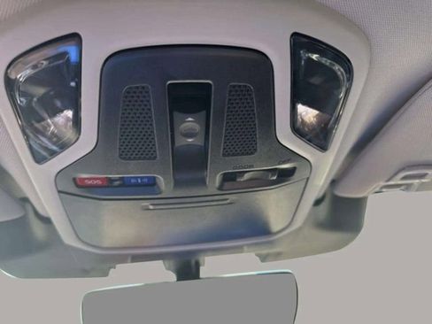 Used 2025 Subaru Outback Limited image 8