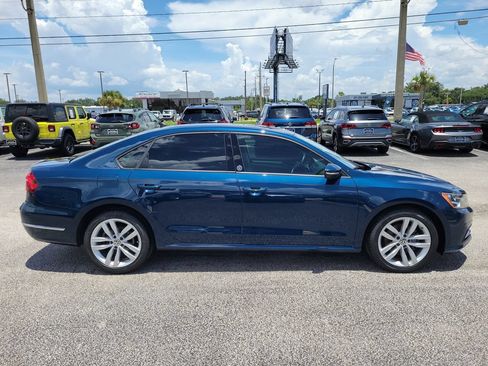 Used 2019 Volkswagen Passat 2.0T Wolfsburg w/ Wheels & Sunroof Package FWD image 6