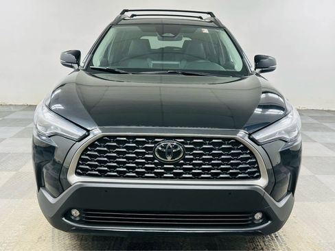 Certified 2023 Toyota Corolla Cross XLE image 2