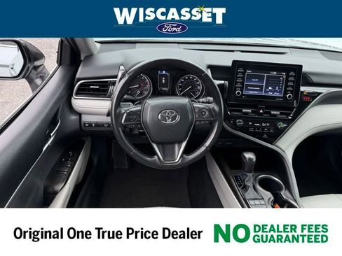 Used 2024 Toyota Camry SE image 7