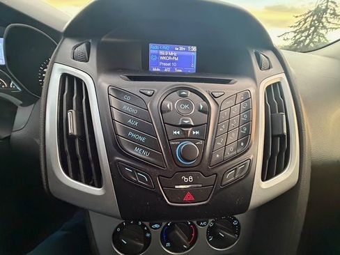 Used 2012 Ford Focus SE image 19