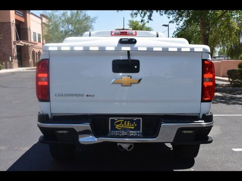 Used 2020 Chevrolet Colorado W/T w/ WT Convenience Package AWD/4WD image 9