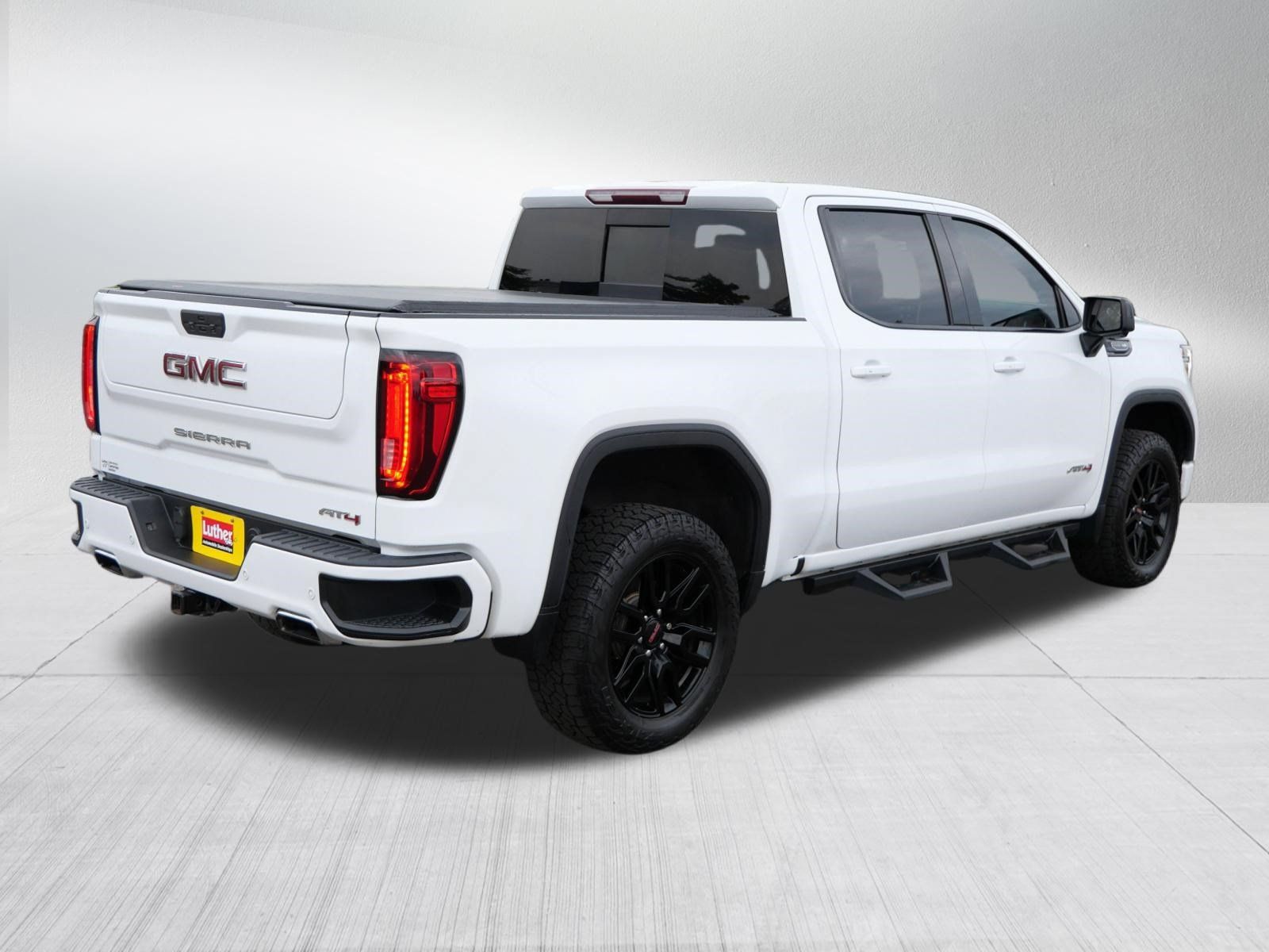 Certified 2021 GMC Sierra 1500 AT4 w/ AT4 Premium Package AWD/4WD image 7