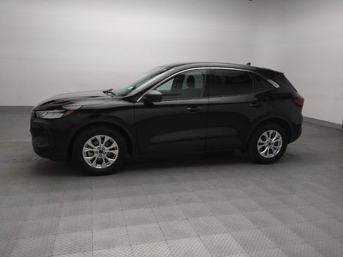 Used 2023 Ford Escape Active w/ Cold Weather Package FWD image 2