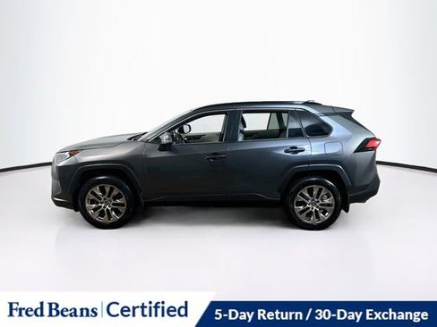 Used 2021 Toyota RAV4 XLE Premium AWD/4WD image 8