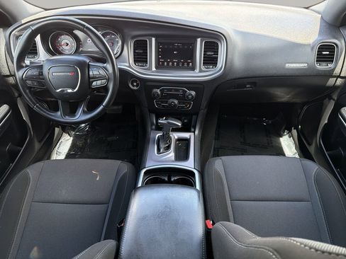 Used 2020 Dodge Charger SXT RWD image 12