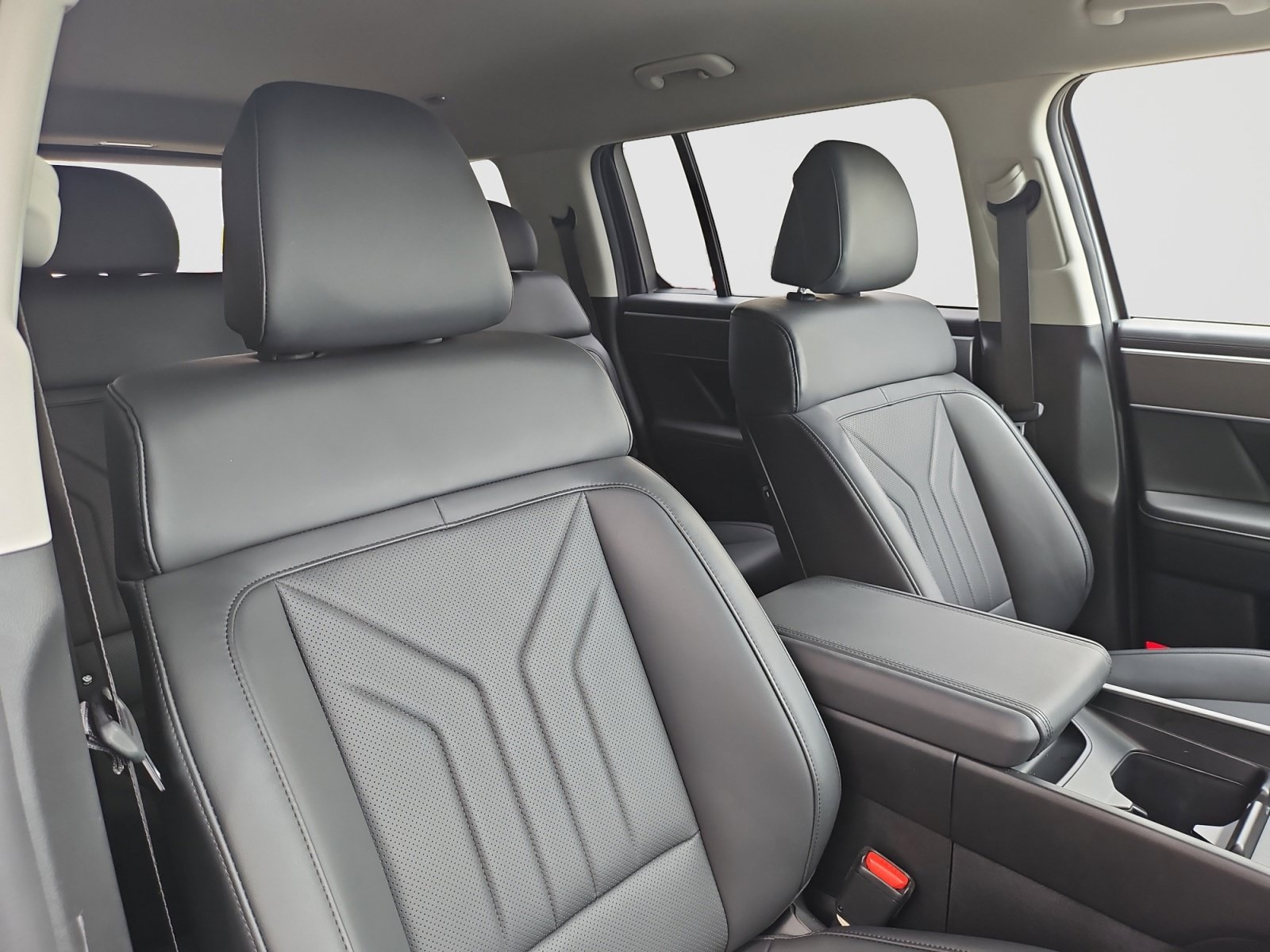 Used 2026 Hyundai Santa Fe SEL FWD image 18