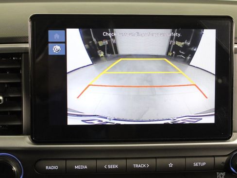 Used 2026 Hyundai Venue SEL FWD image 31