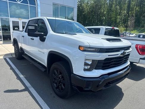 Used 2024 Chevrolet Silverado 2500 Custom w/ Custom Value Package AWD/4WD image 3