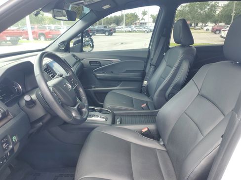 Used 2023 Honda Passport EX-L image 16