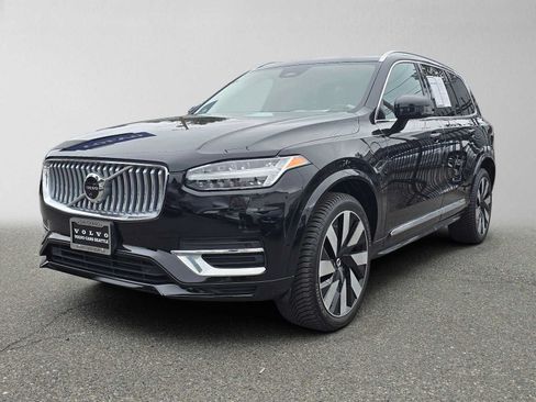 Used 2023 Volvo XC90 T8 Ultimate w/ Lounge Package AWD/4WD image 7
