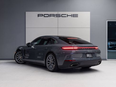 Certified 2025 Porsche Panamera image 5