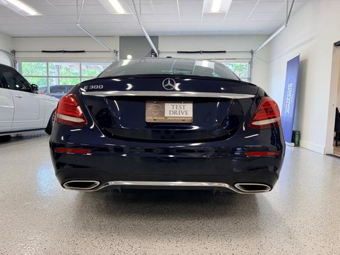 Used 2018 Mercedes-Benz E 300 image 7