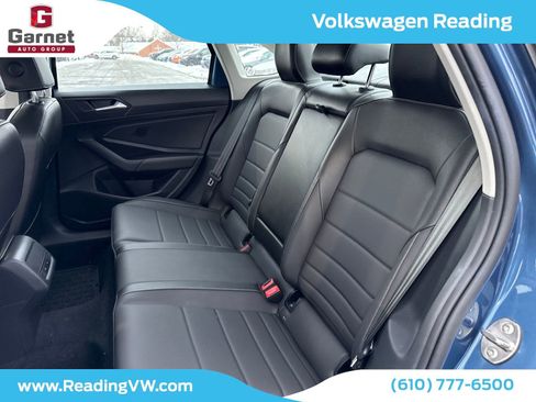Used 2021 Volkswagen Jetta SE w/ SE Cold Weather Package image 14