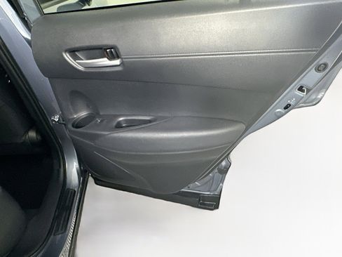 Used 2024 Toyota Corolla Cross XLE image 31