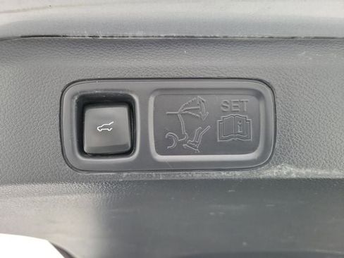 Used 2023 Lincoln Navigator Reserve AWD/4WD image 32