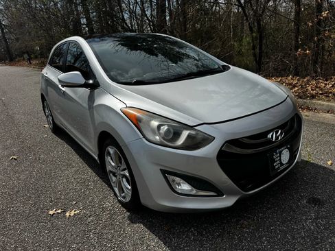 Used 2013 Hyundai Elantra GT w/ Style Pkg image 8