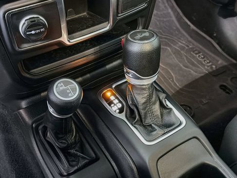 Used 2023 Jeep Wrangler Unlimited Sport AWD/4WD image 20
