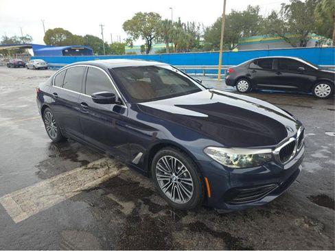 Used 2019 BMW 530i w/ Convenience Package image 4