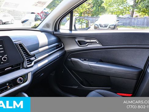 Used 2025 Kia Sportage LX FWD image 36