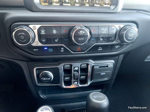 Used 2023 Jeep Wrangler Unlimited w/ Sun & Screen Package AWD/4WD image 42