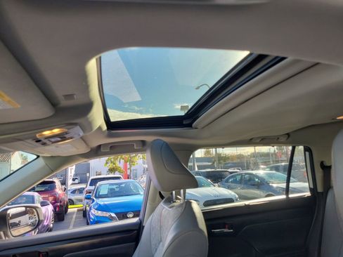 Used 2022 Toyota Highlander Bronze Edition image 34