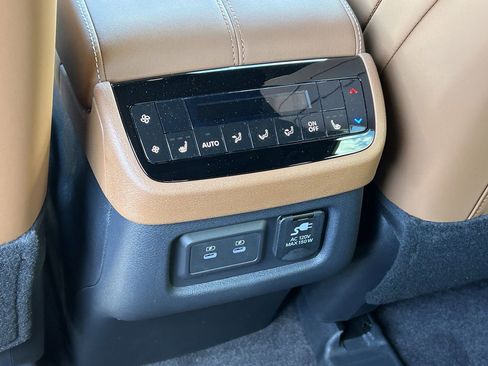 New 2026 INFINITI QX60 Autograph image 17