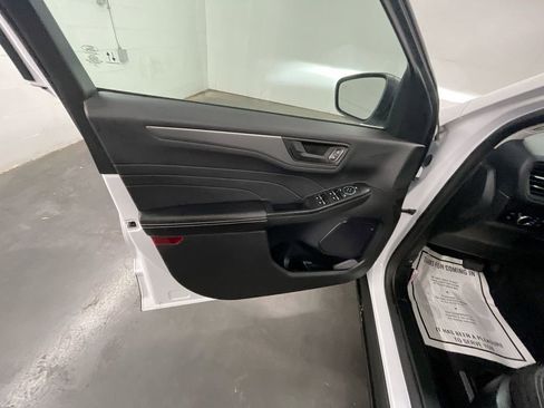 Used 2023 Ford Escape Active image 21