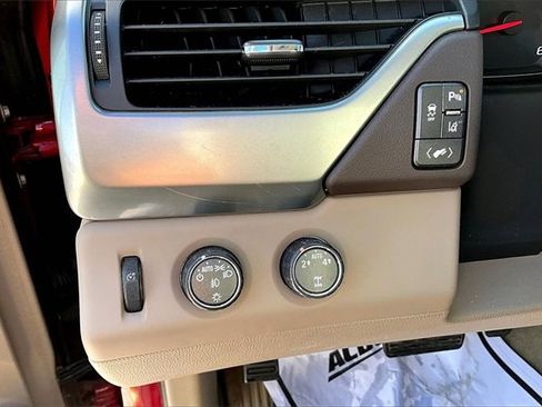 Used 2015 Chevrolet Tahoe LT w/ Luxury Package image 18